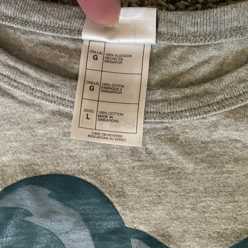 Disney Store L Tigger Shirt Top Large T-shirt Gray Winnie Pooh Lg - Picture 4 of 5